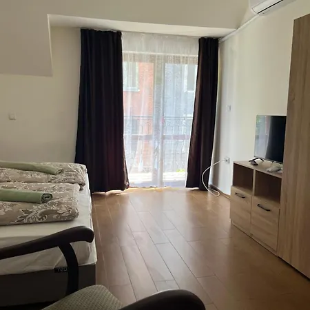 En-suite Rooms: Novа In Center Софія