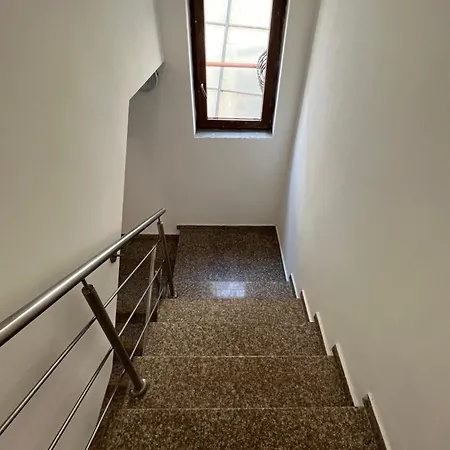 Гостьовий будинок En-suite Rooms: Novа In Center 2*