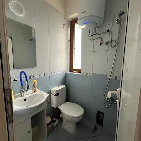 En-suite Rooms: Novа In Center 2*