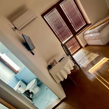 Гостьовий будинок En-suite Rooms: Novа In Center Софія