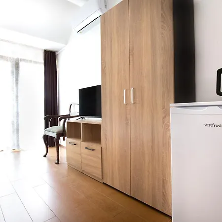 Гостьовий будинок En-suite Rooms: Novа In Center 2*